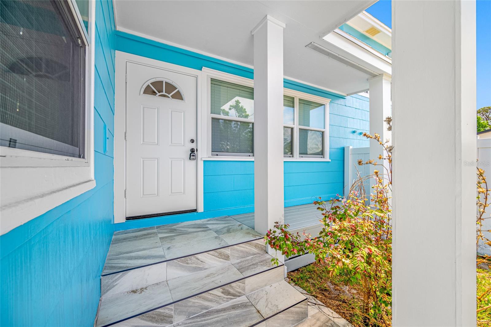 Image 2 of 42 For 255 37th Street N