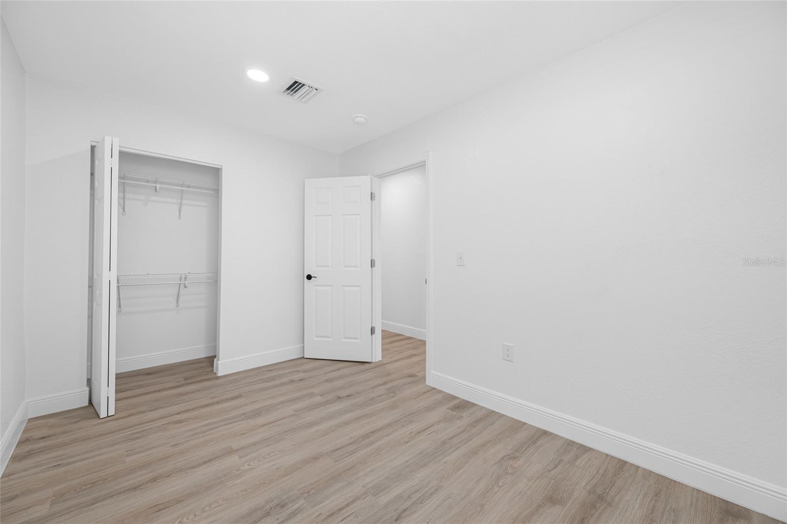 Image 23 of 42 For 255 37th Street N