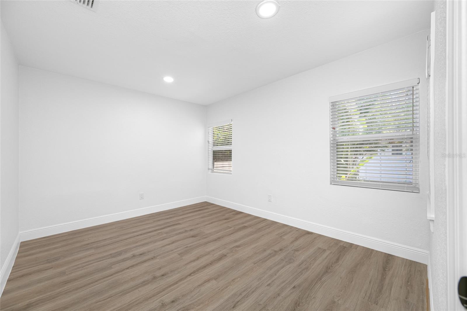 Image 27 of 42 For 255 37th Street N