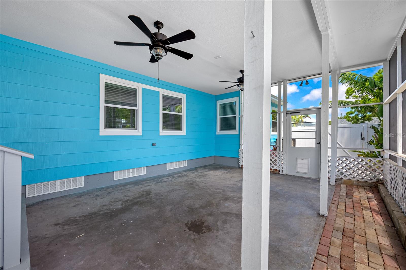 Image 33 of 42 For 255 37th Street N