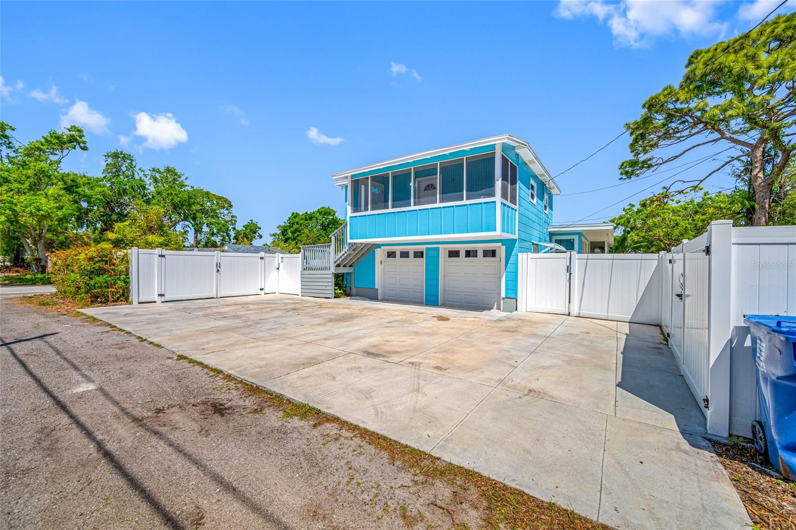 Image 39 of 42 For 255 37th Street N