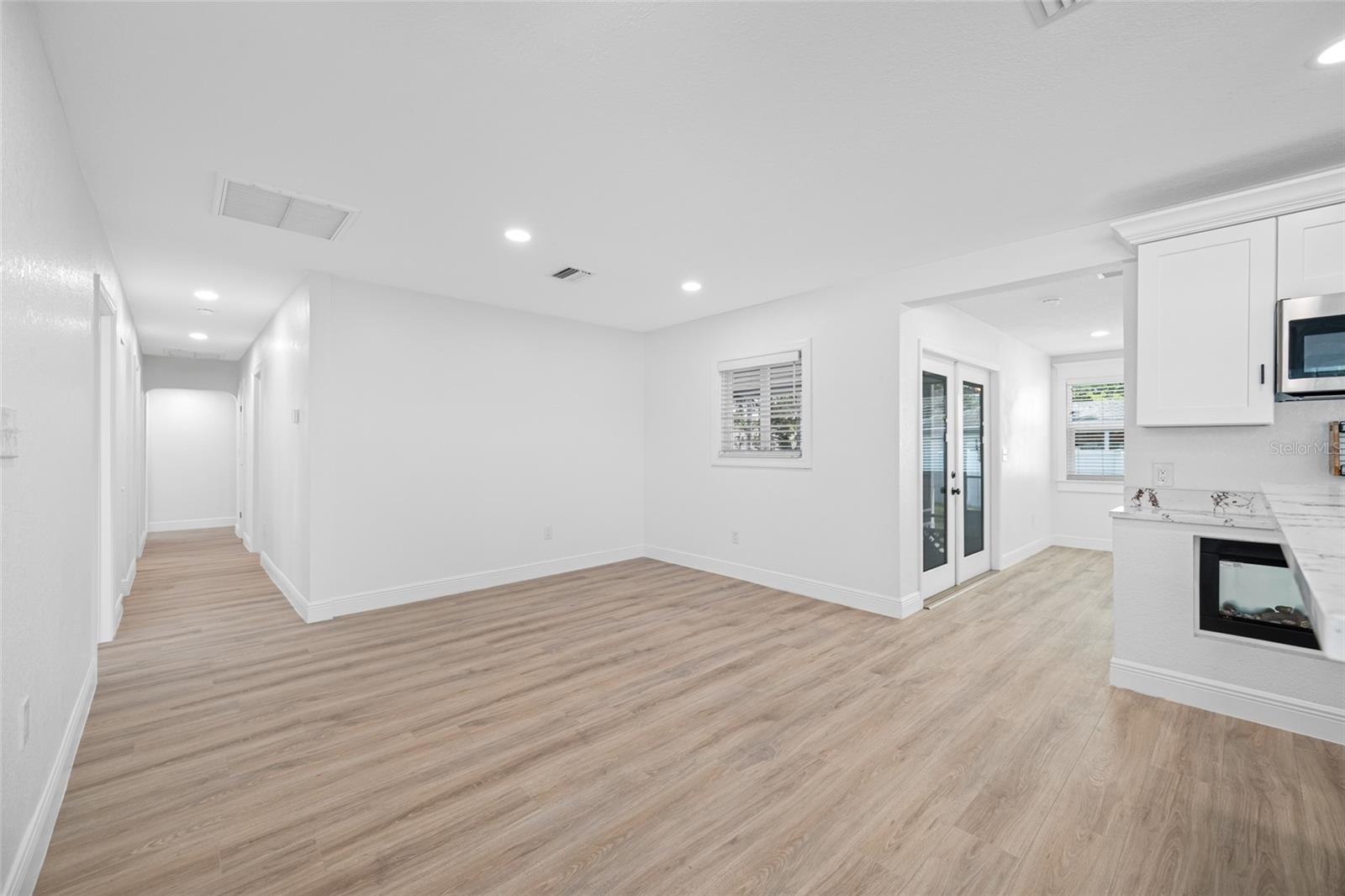 Image 7 of 42 For 255 37th Street N