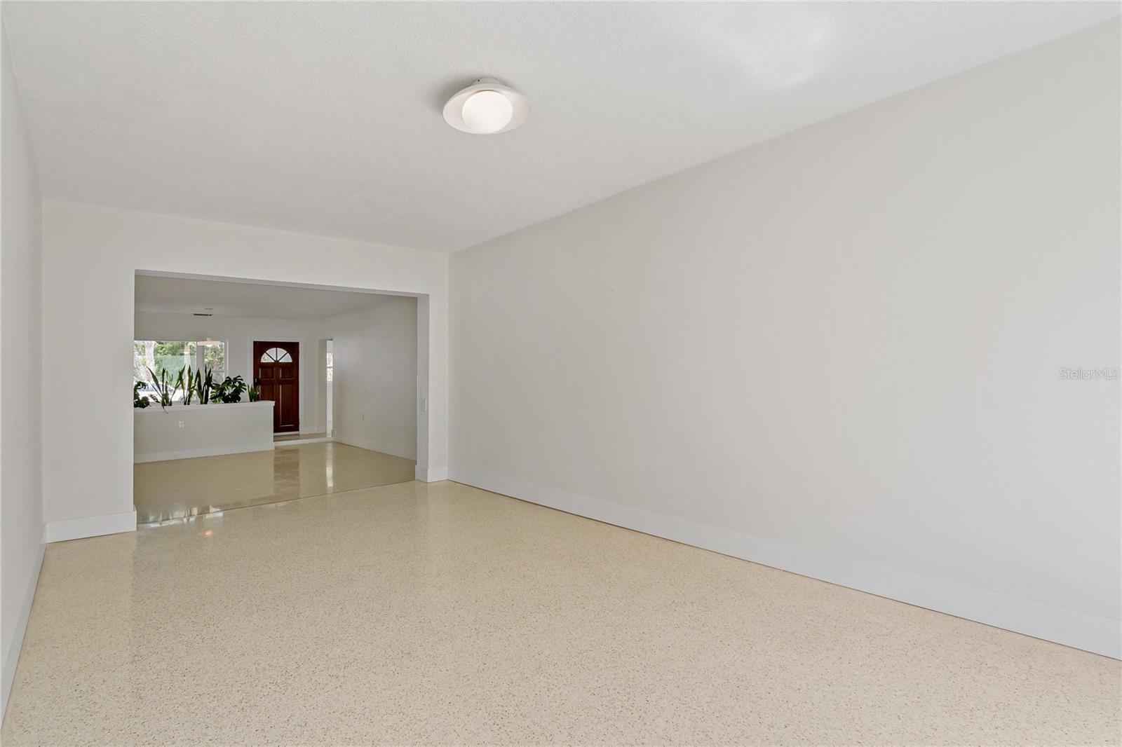 Image 13 of 33 For 433 Pineapple Street