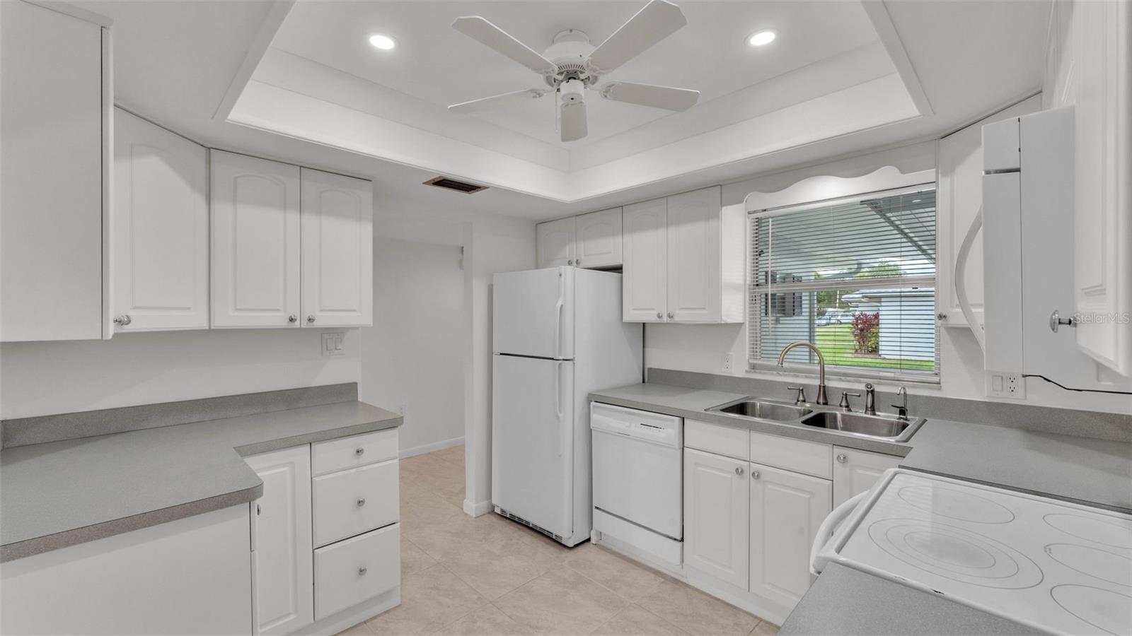 Image 10 of 39 For 3582 Milano Avenue