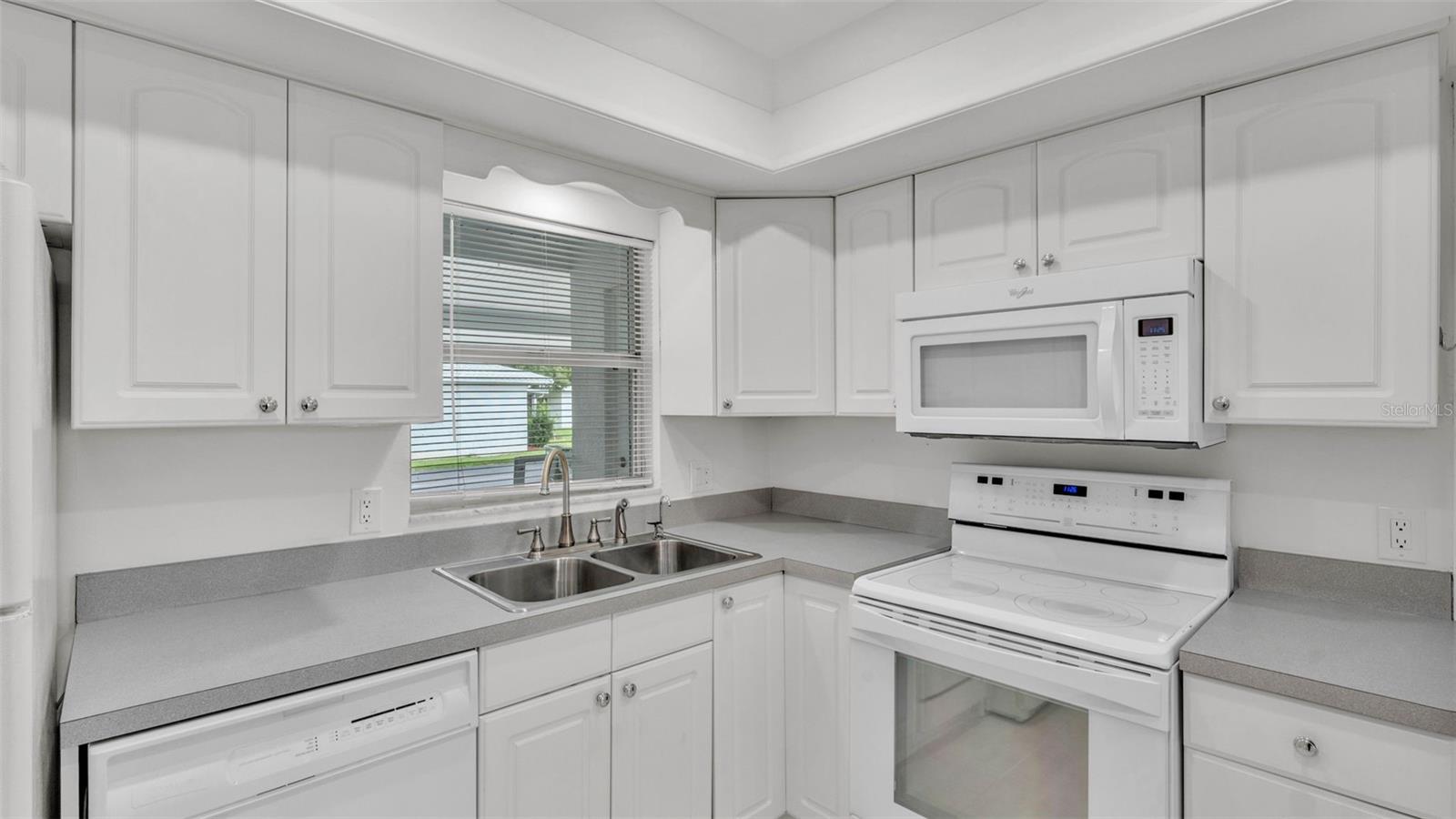 Image 11 of 39 For 3582 Milano Avenue