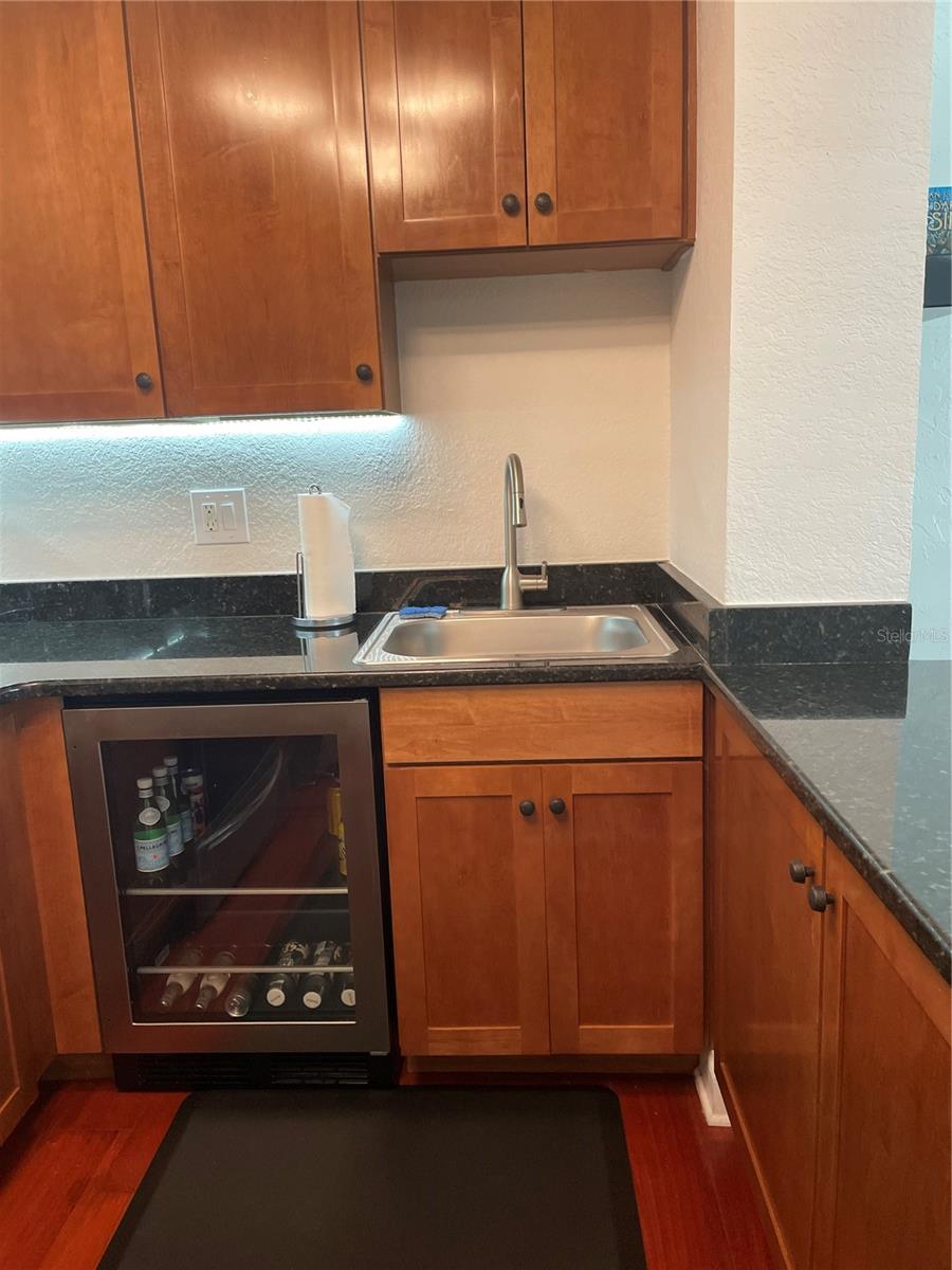 Image 10 of 26 For 210 5th Avenue S 209