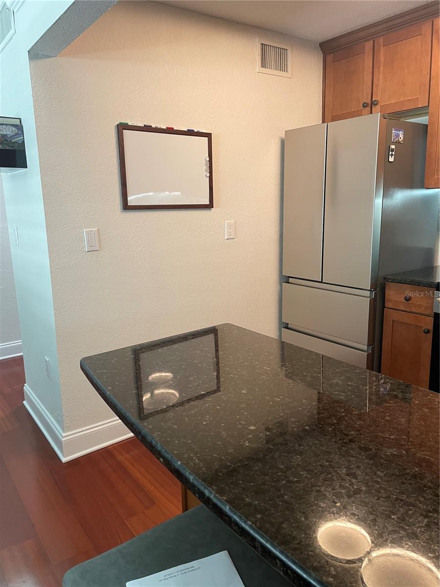 Image 13 of 26 For 210 5th Avenue S 209