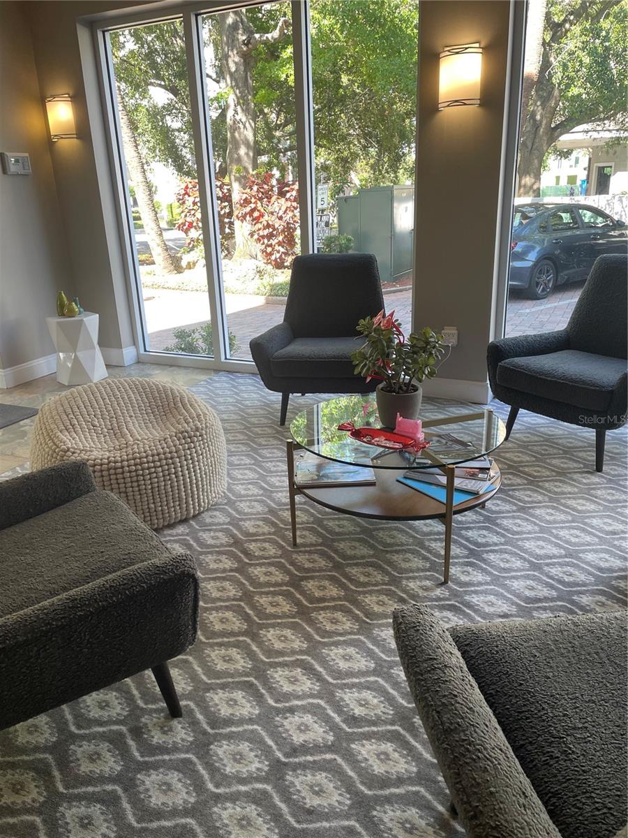 Image 3 of 26 For 210 5th Avenue S 209