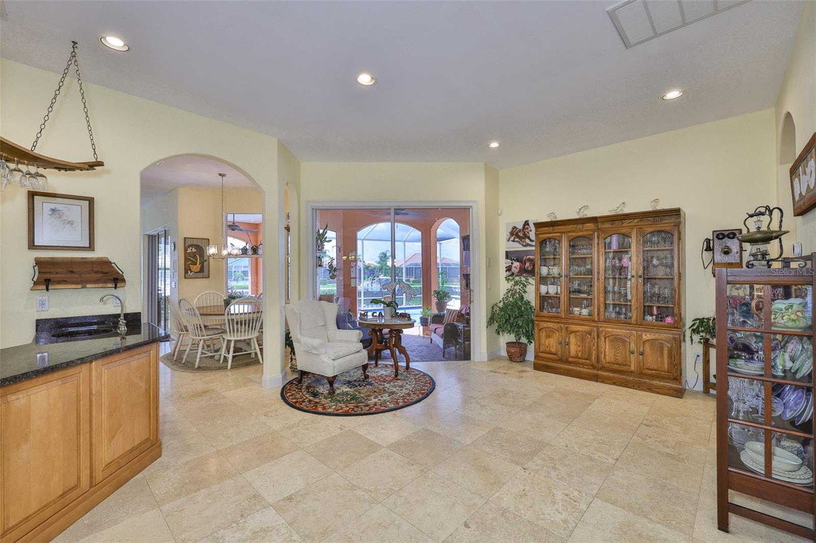 Image 14 of 77 For 920 Symphony Isles Boulevard
