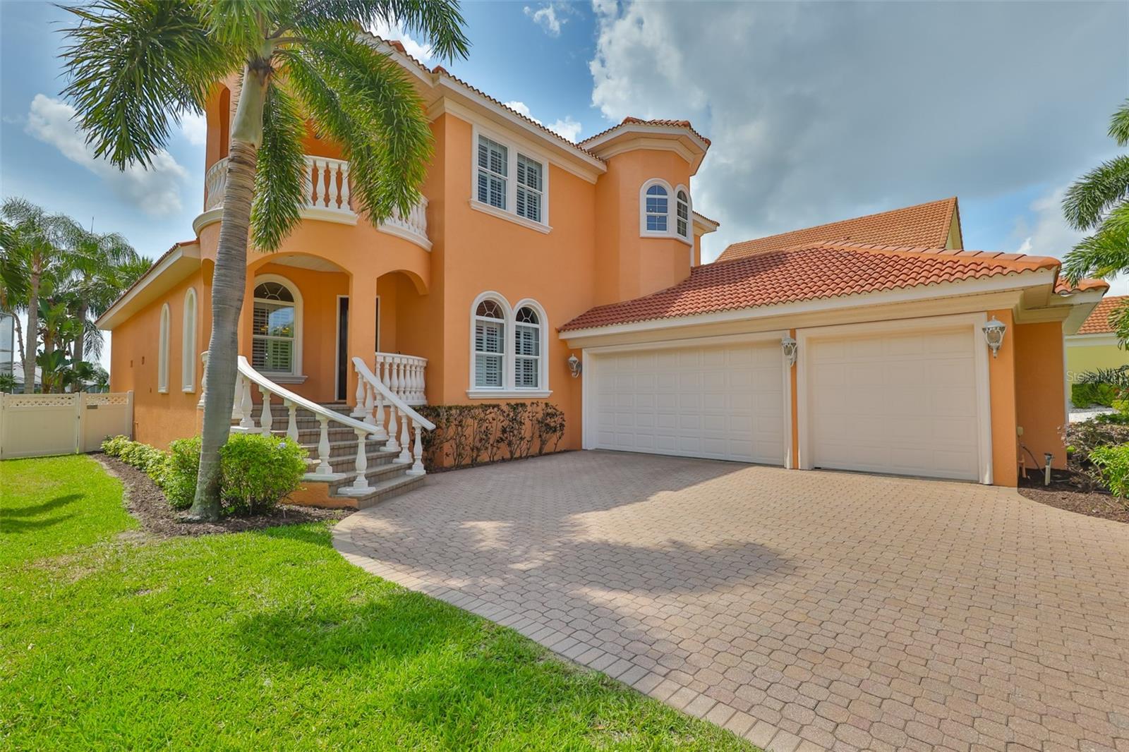Image 2 of 77 For 920 Symphony Isles Boulevard