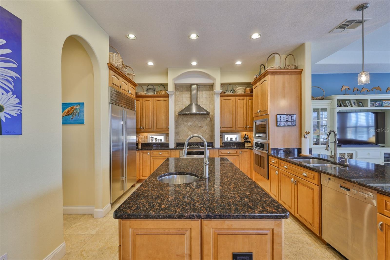 Image 20 of 77 For 920 Symphony Isles Boulevard