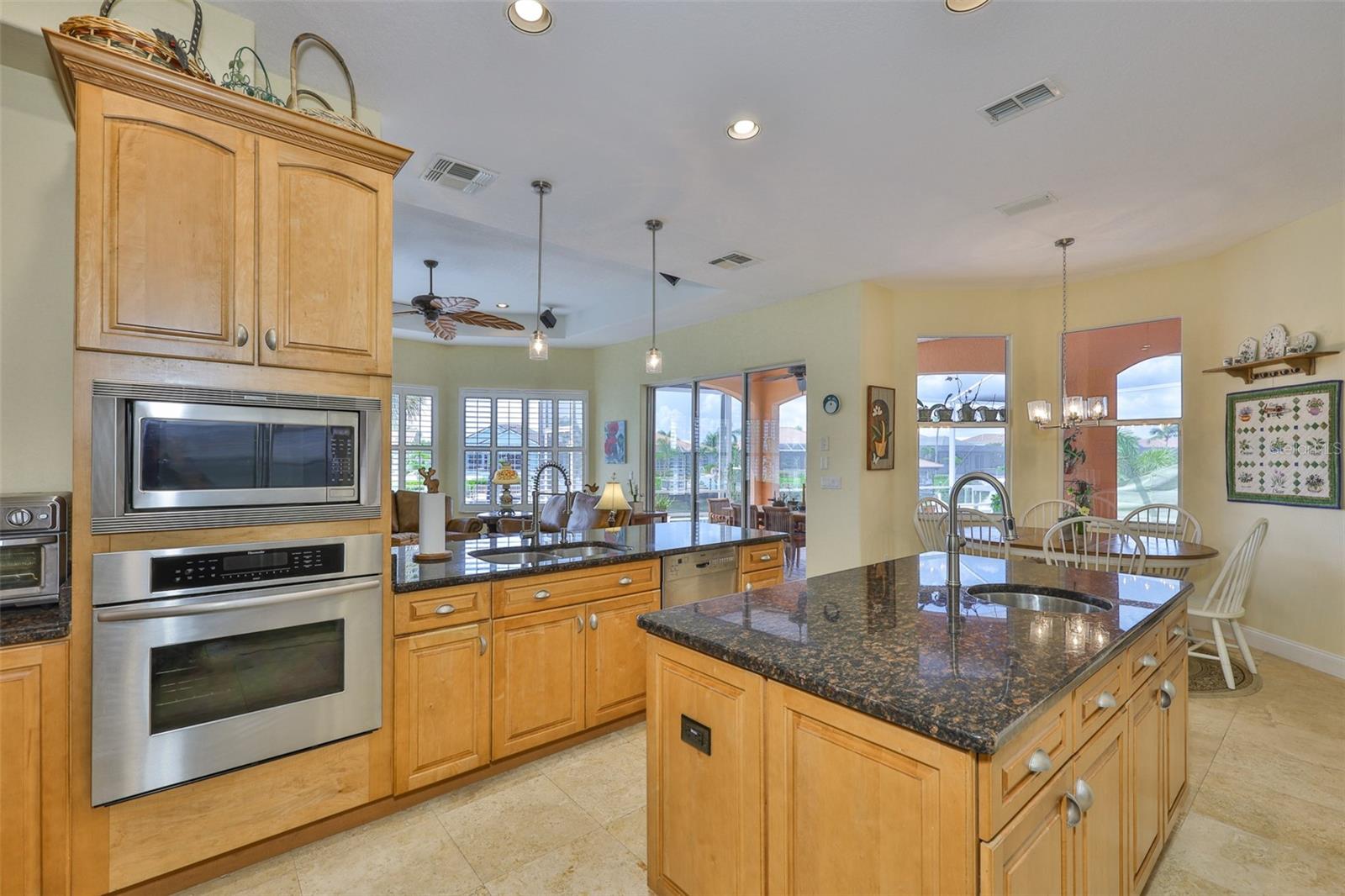 Image 22 of 77 For 920 Symphony Isles Boulevard