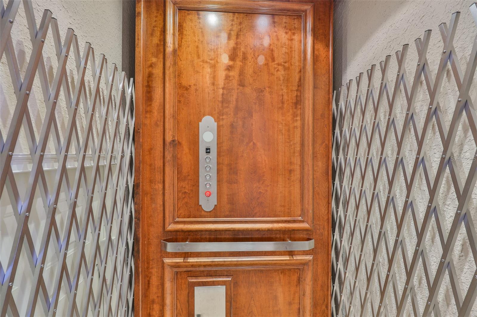 Image 34 of 77 For 920 Symphony Isles Boulevard
