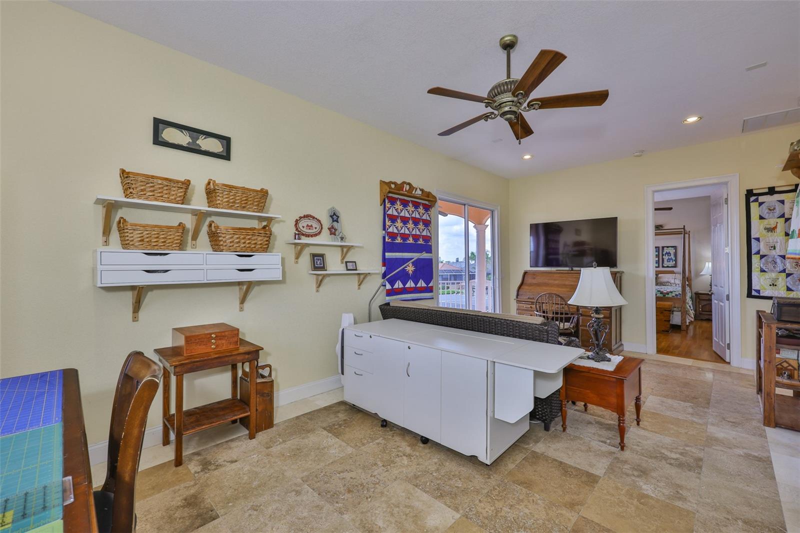 Image 37 of 77 For 920 Symphony Isles Boulevard