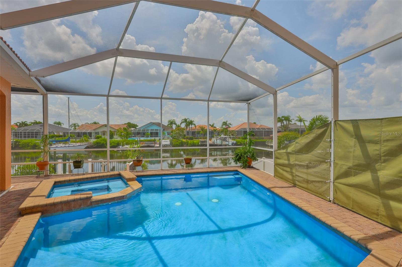 Image 52 of 77 For 920 Symphony Isles Boulevard