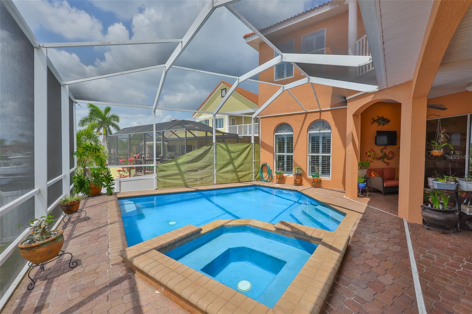 Image 53 of 77 For 920 Symphony Isles Boulevard