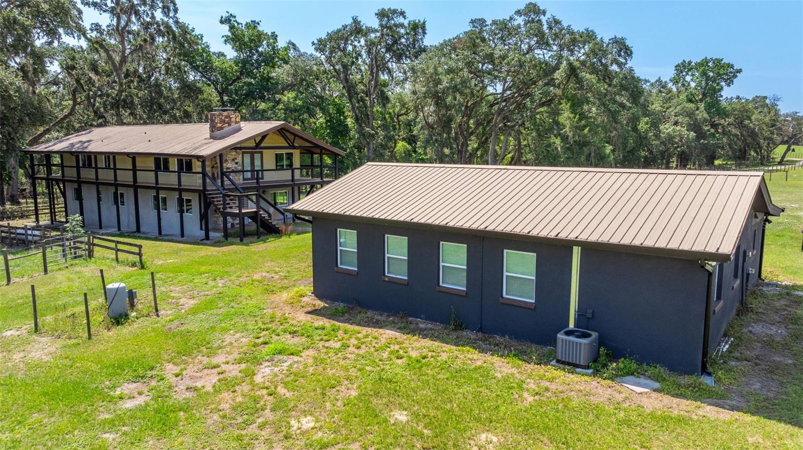 Listing photo id 31 for 21455 Us Hwy 98
