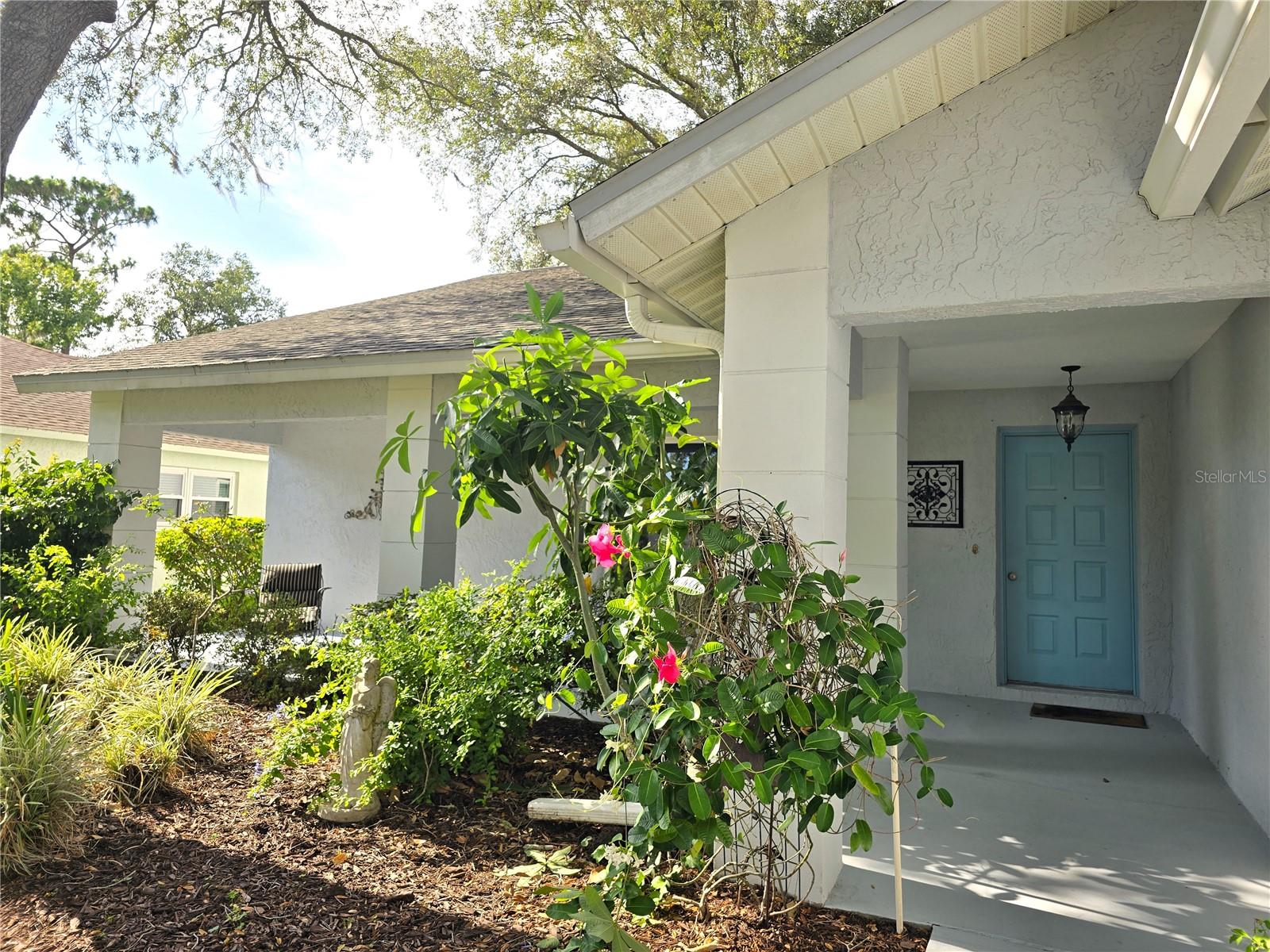 Listing photo id 0 for 3509 Oak Lake Drive