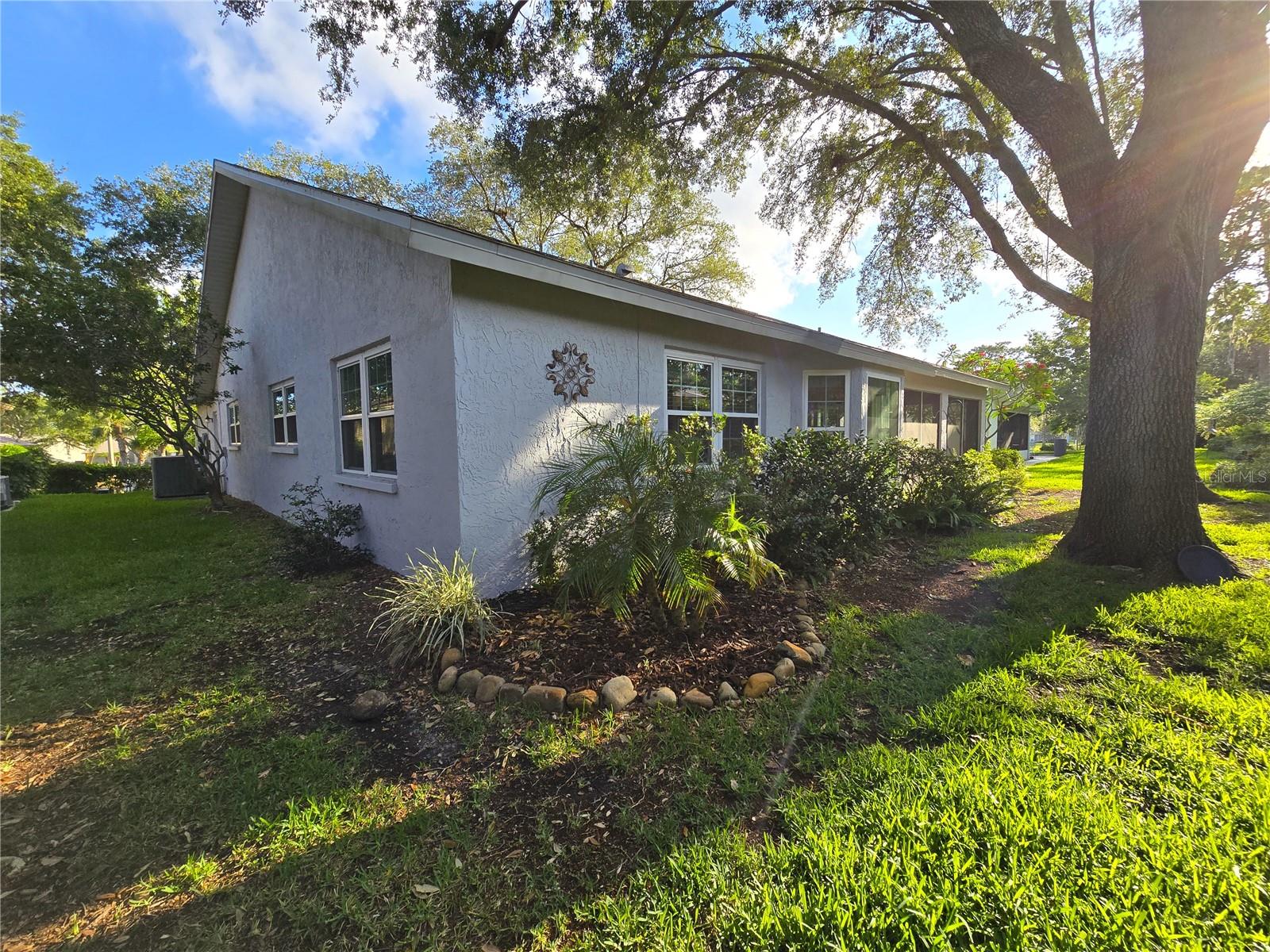 Listing photo id 25 for 3509 Oak Lake Drive