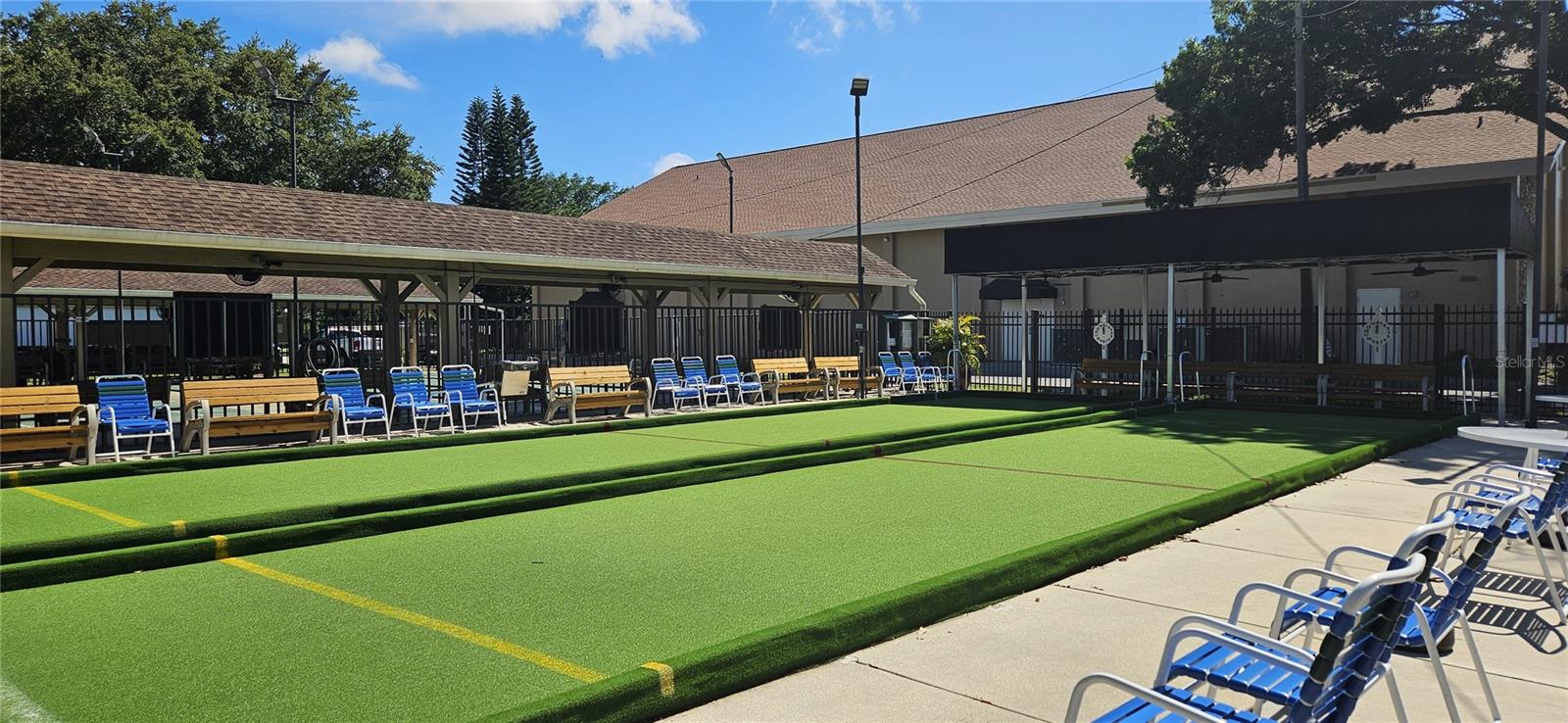 Listing photo id 37 for 3509 Oak Lake Drive