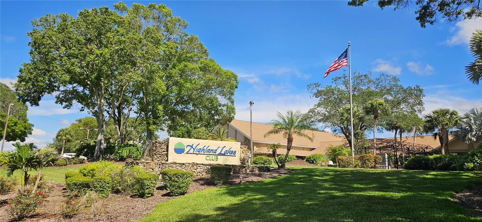 Listing photo id 38 for 3509 Oak Lake Drive