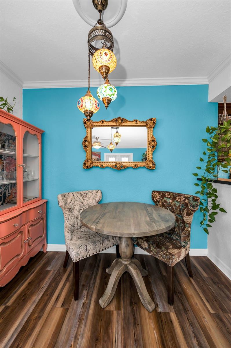 Image 11 of 54 For 704 Lyndhurst Street 624
