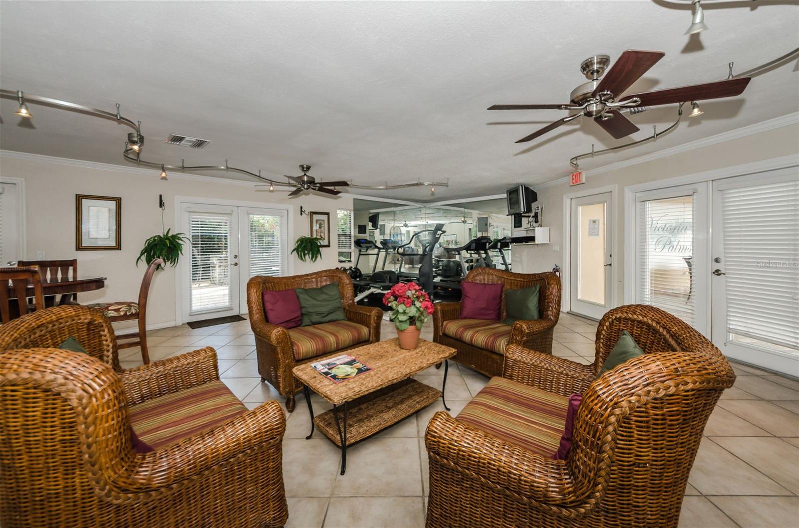 Image 46 of 54 For 704 Lyndhurst Street 624