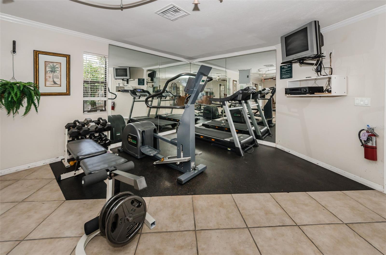 Image 47 of 54 For 704 Lyndhurst Street 624