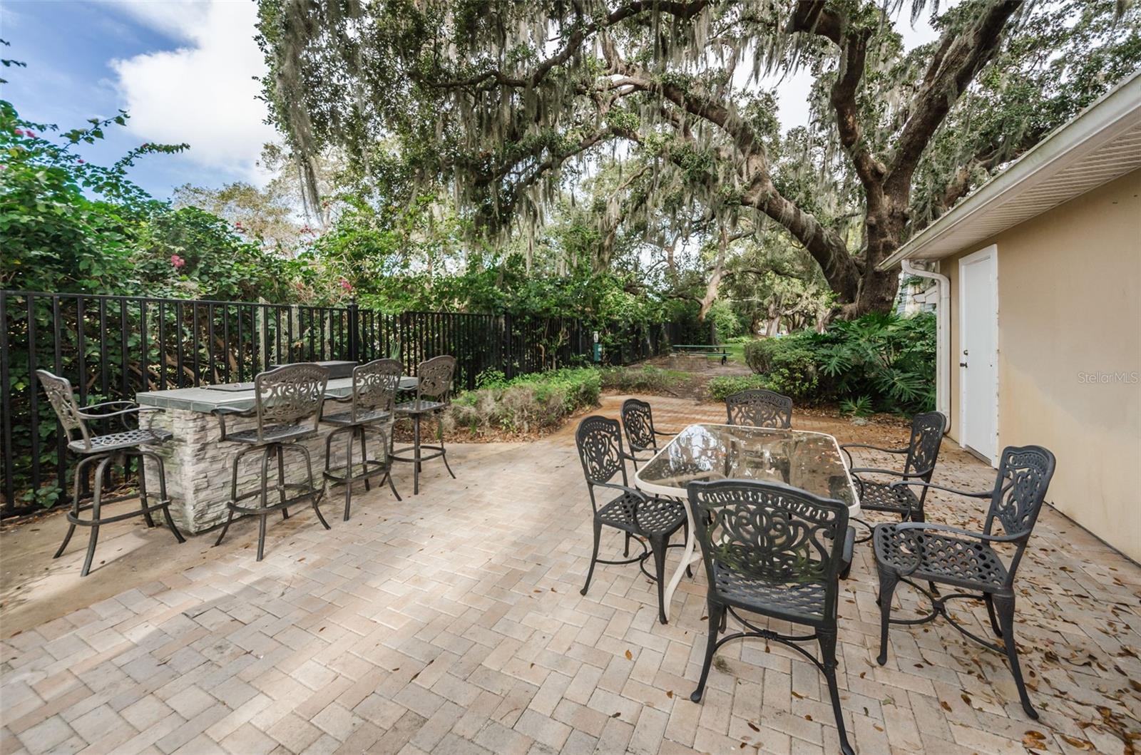 Image 49 of 54 For 704 Lyndhurst Street 624