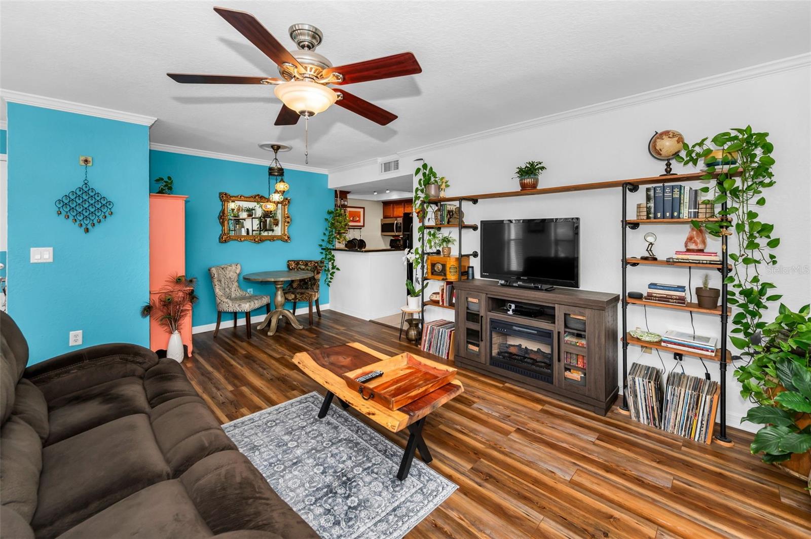 Image 7 of 54 For 704 Lyndhurst Street 624