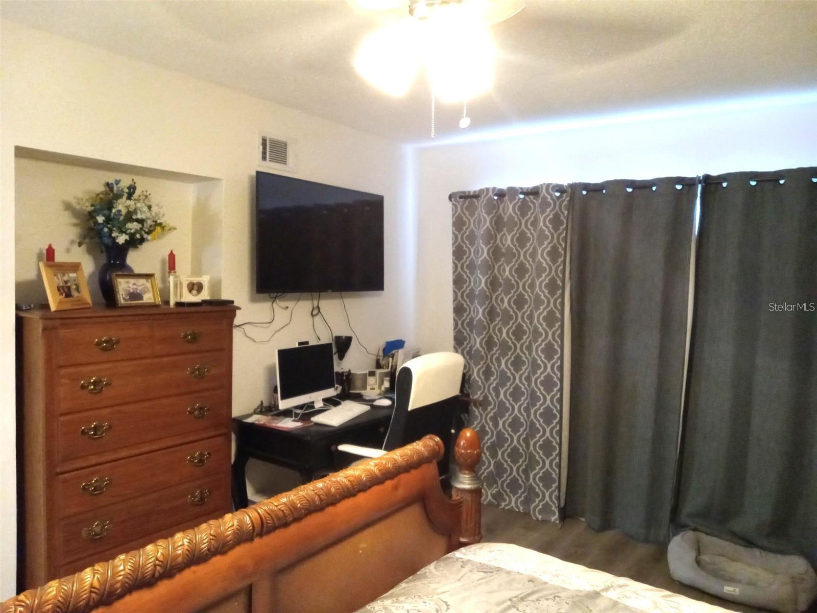 Image 11 of 41 For 2460 Franciscan Drive 28