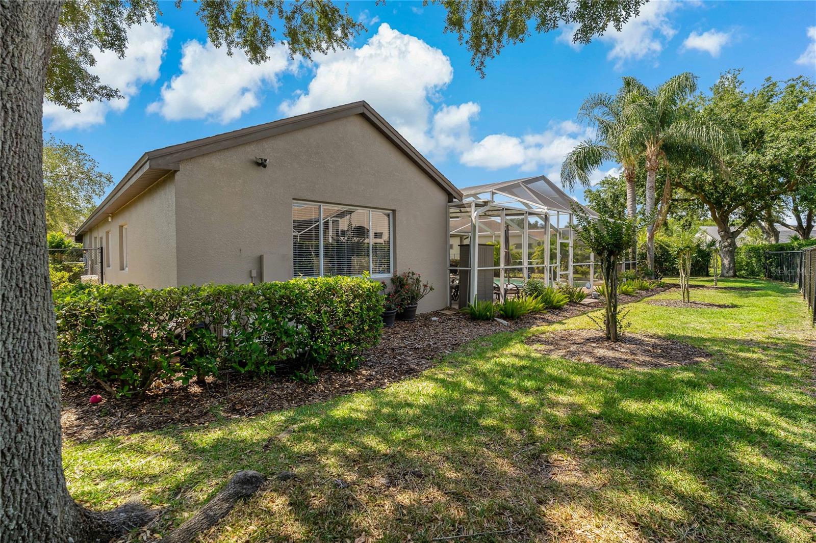 Listing photo id 41 for 4530 Roanoak Way