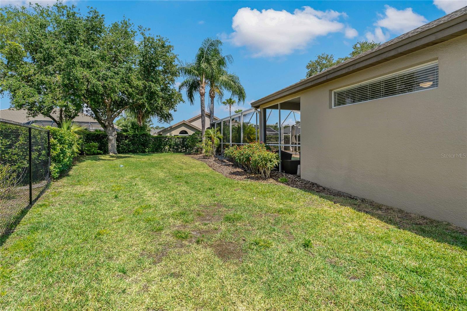 Listing photo id 56 for 4530 Roanoak Way