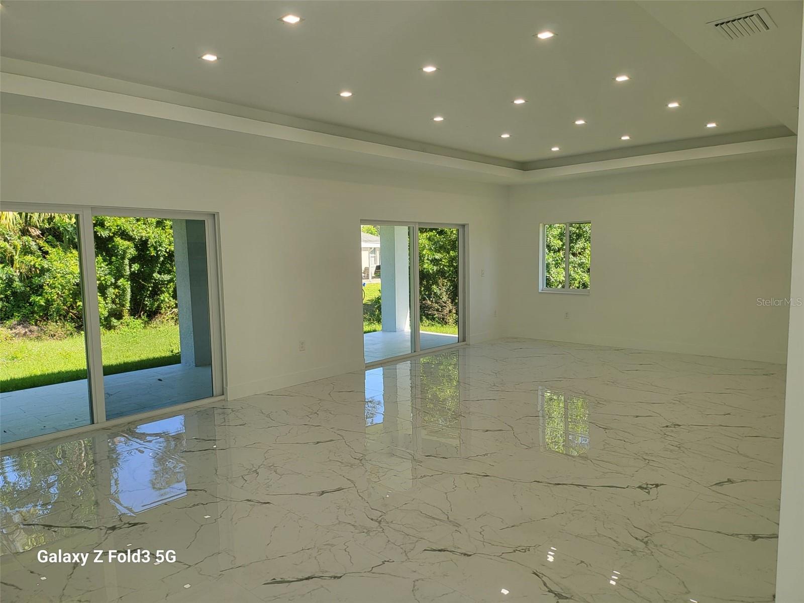 Image 7 of 21 For 521 Frank Jewett Avenue S