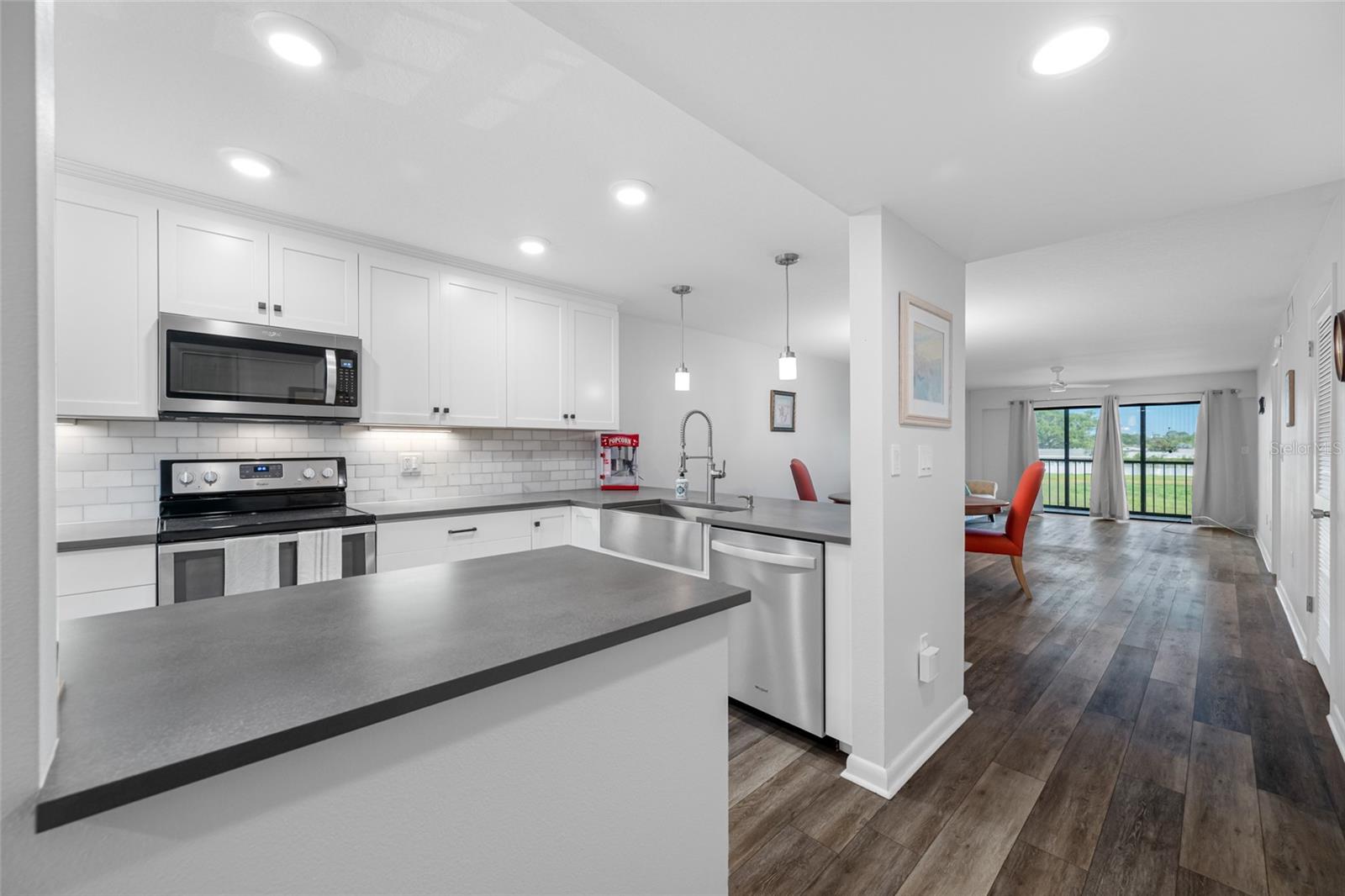 Image 5 of 40 For 9450 Harbor Greens Way 207