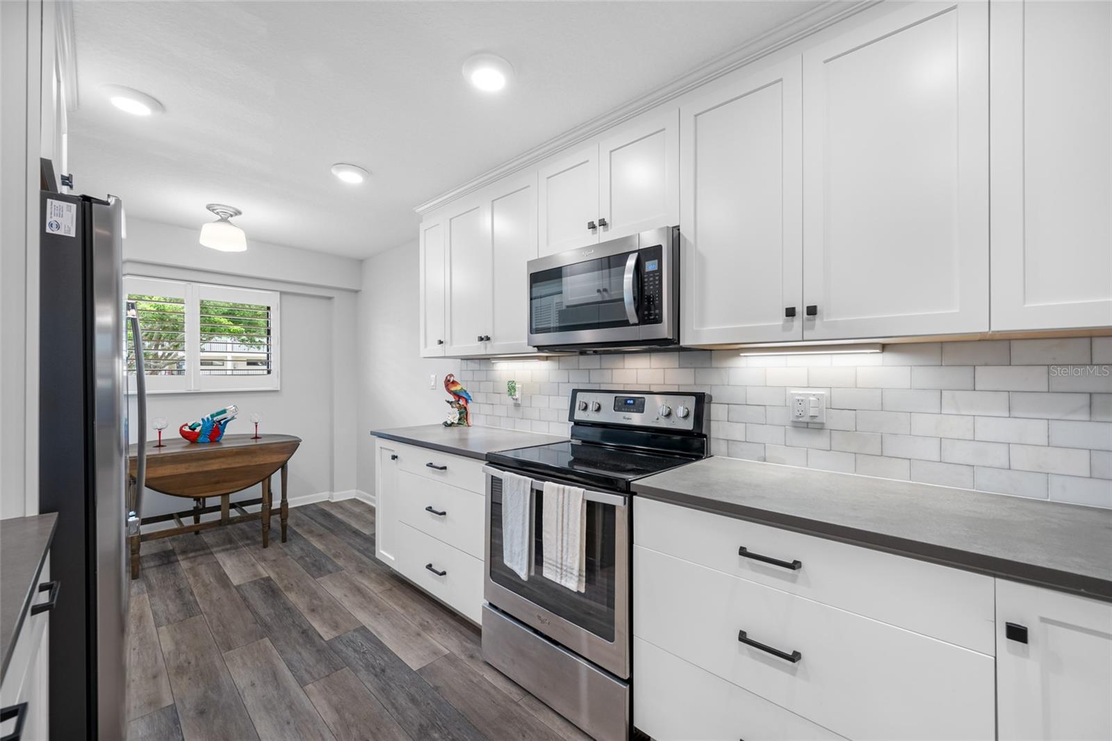 Image 7 of 40 For 9450 Harbor Greens Way 207