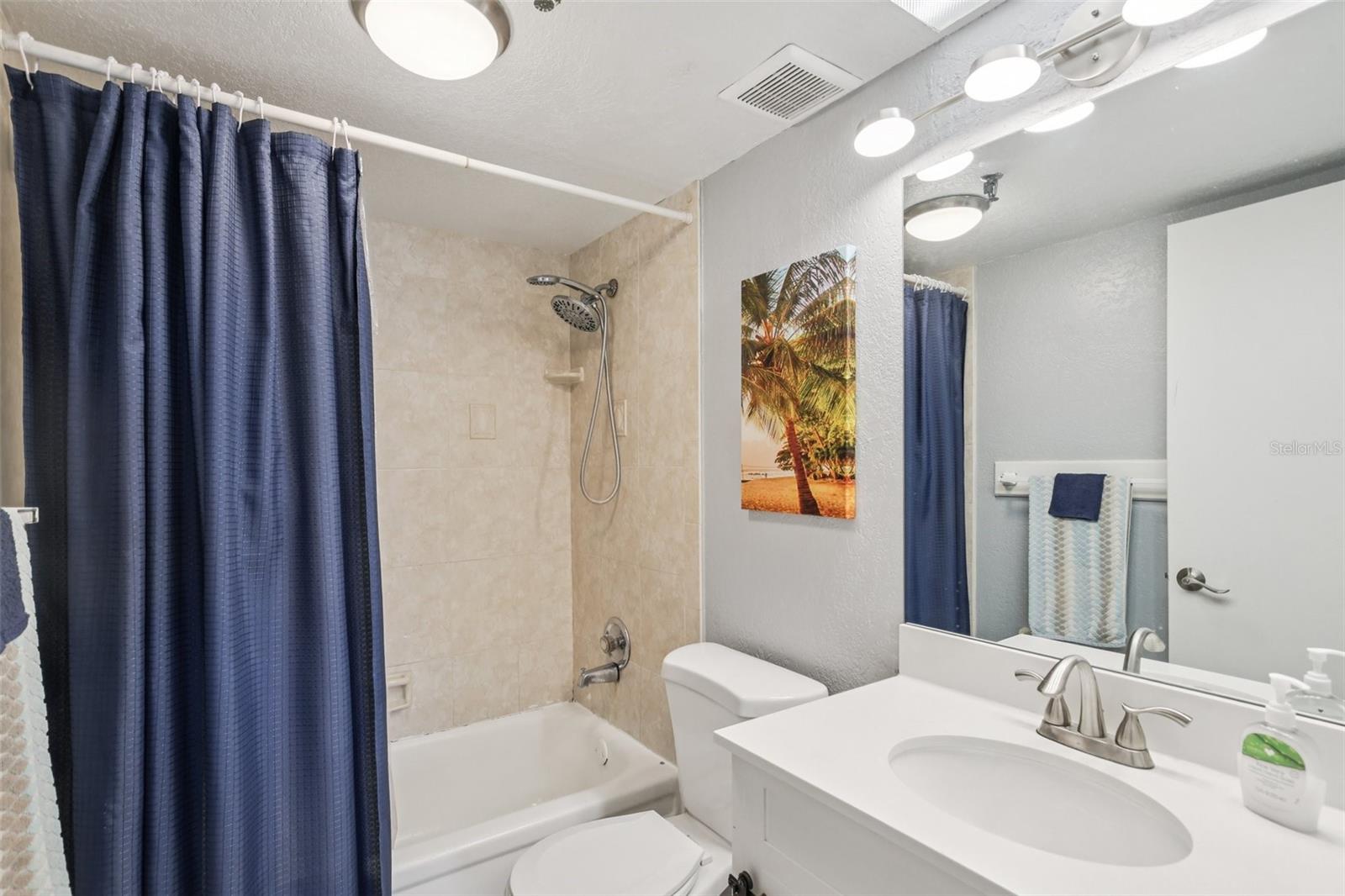 Image 11 of 25 For 14401 Gulf Boulevard 106
