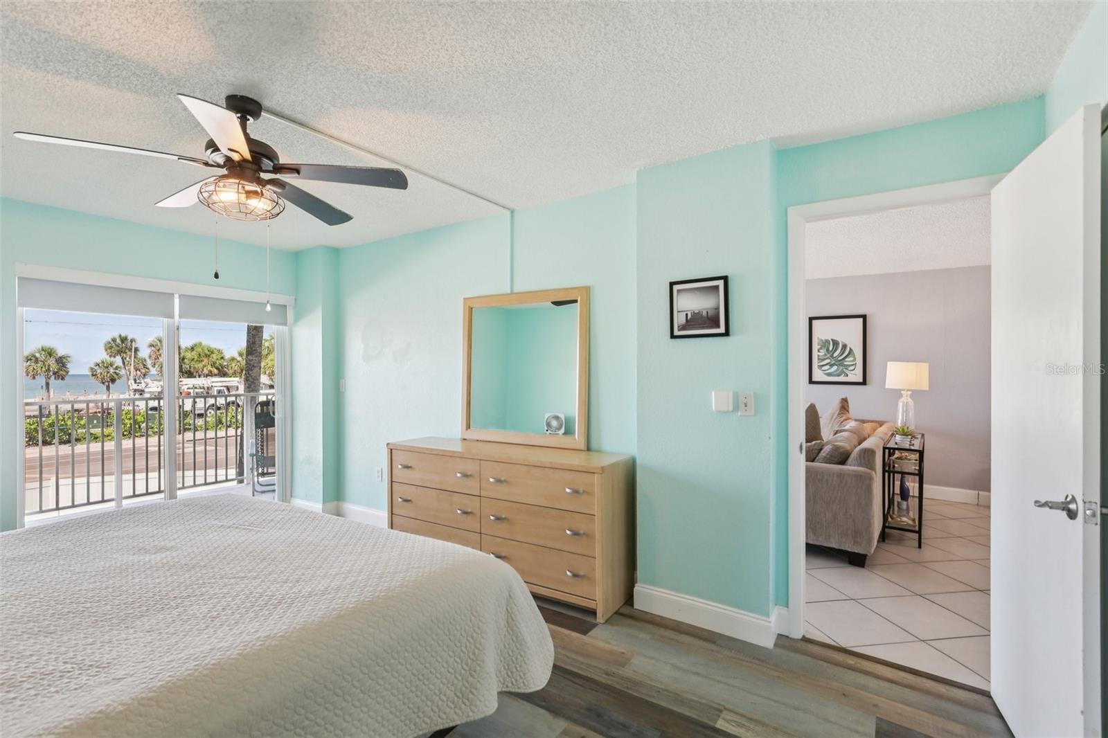 Image 18 of 25 For 14401 Gulf Boulevard 106