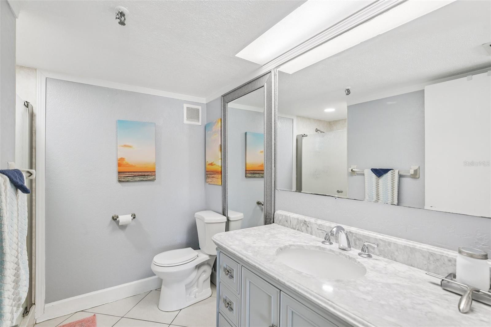 Image 19 of 25 For 14401 Gulf Boulevard 106