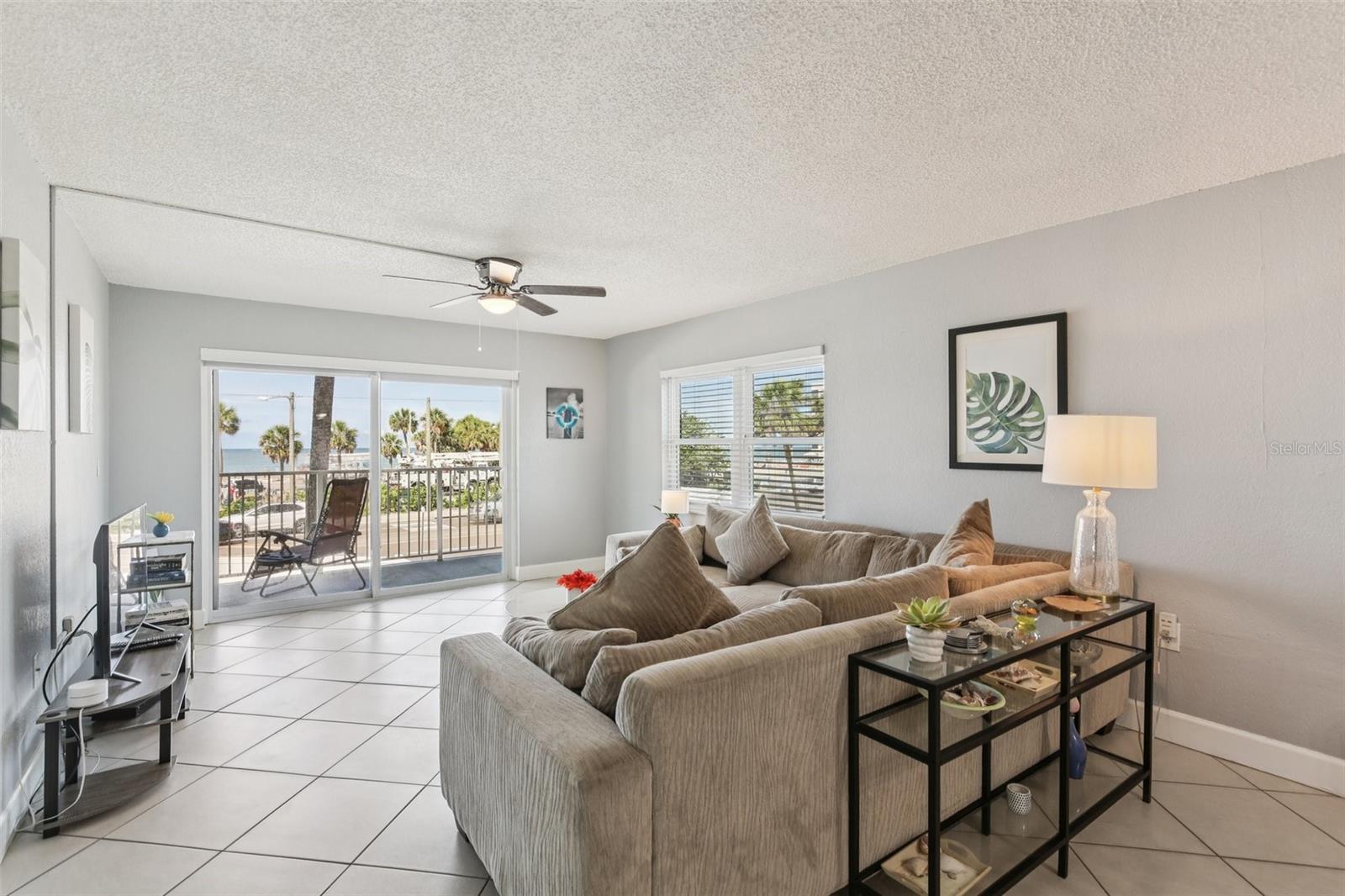 Image 3 of 25 For 14401 Gulf Boulevard 106