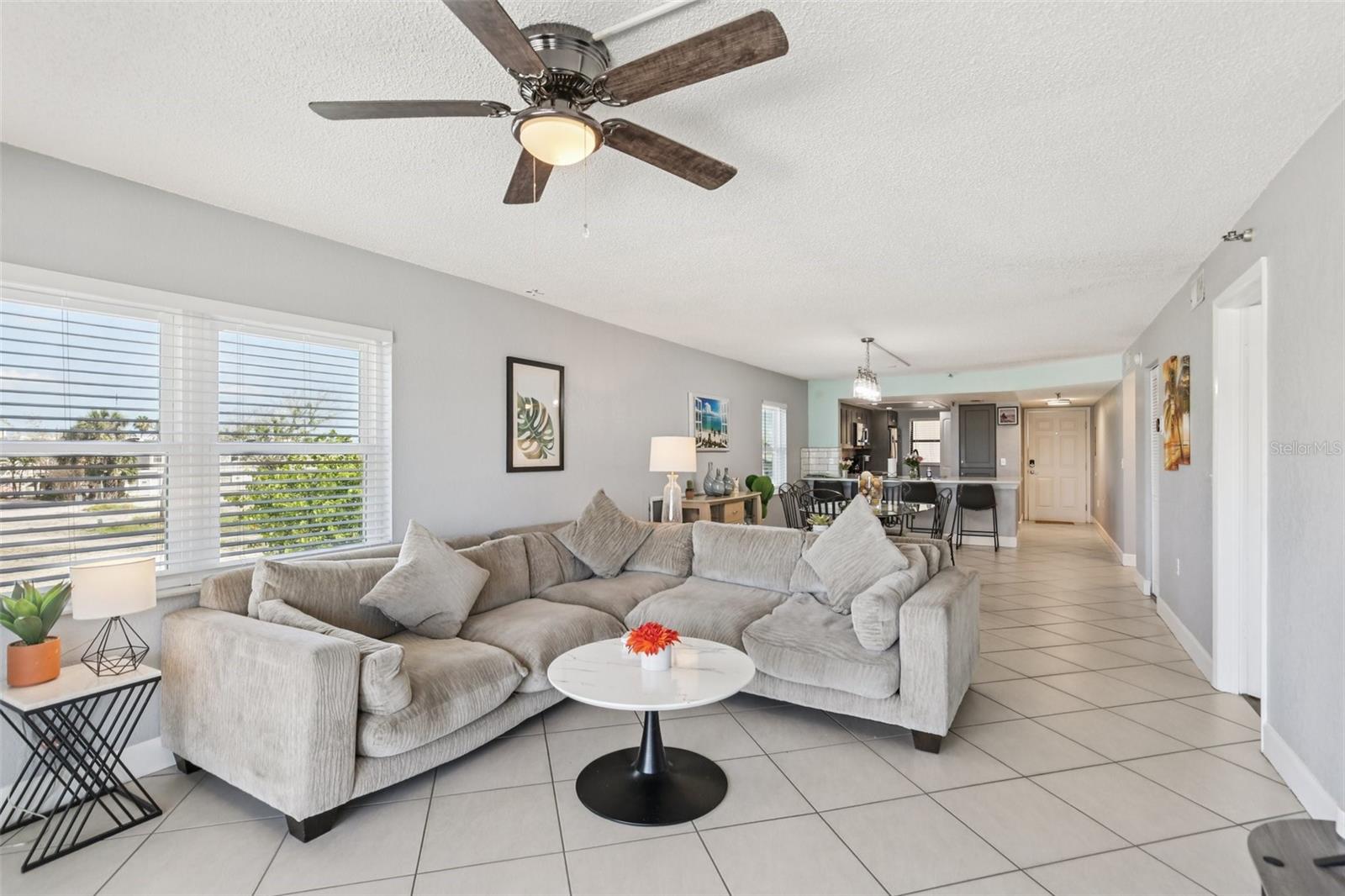 Image 4 of 25 For 14401 Gulf Boulevard 106