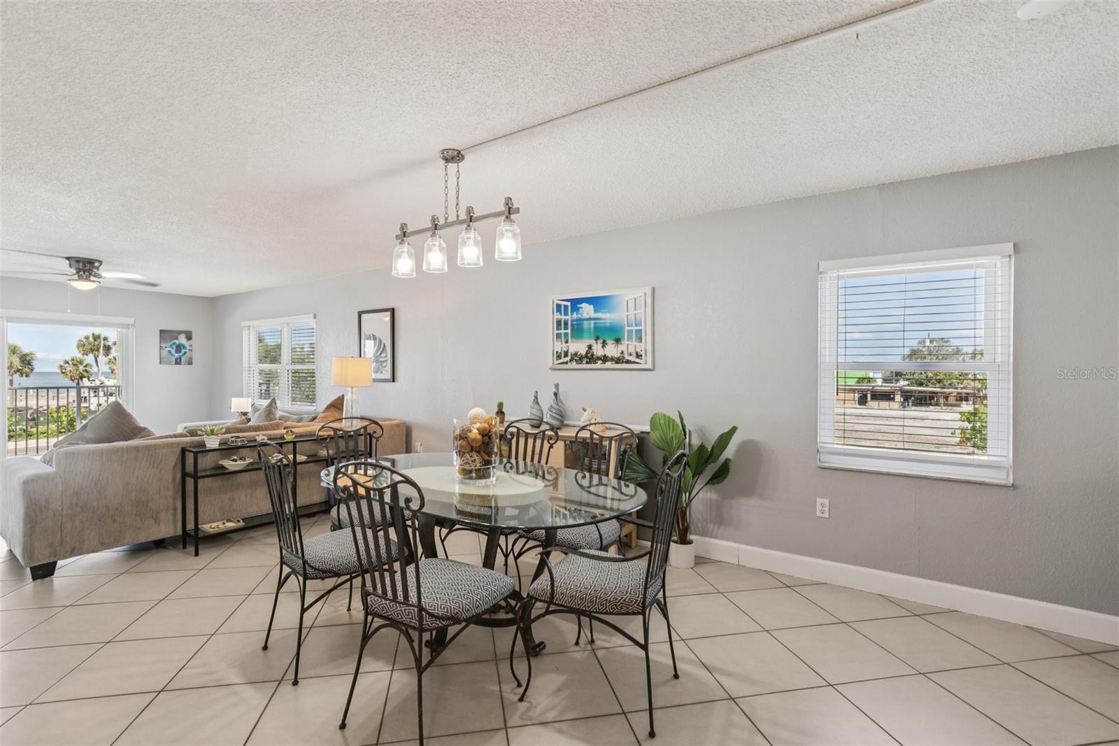 Image 5 of 25 For 14401 Gulf Boulevard 106