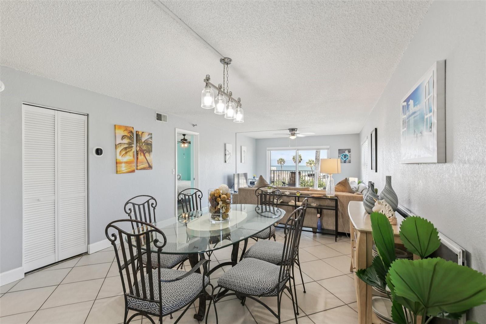 Image 6 of 25 For 14401 Gulf Boulevard 106