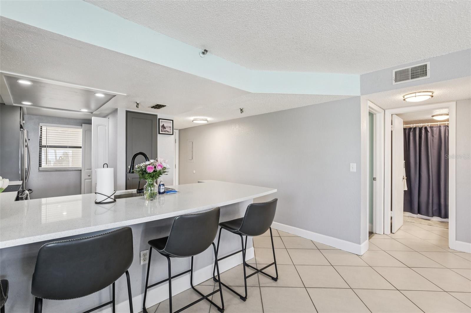 Image 8 of 25 For 14401 Gulf Boulevard 106