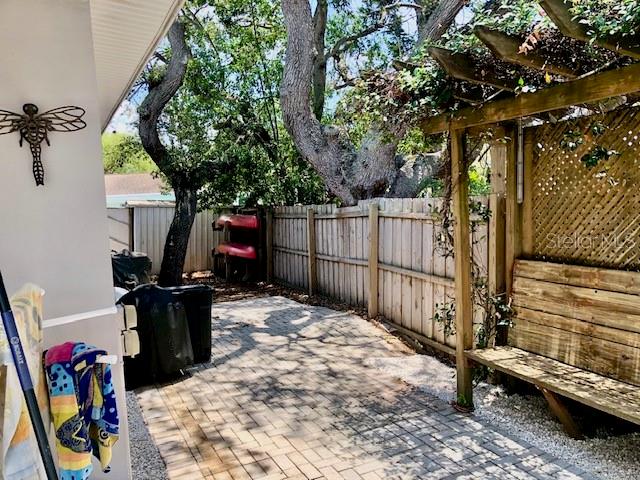 Image 26 of 28 For 14530 Apache Avenue