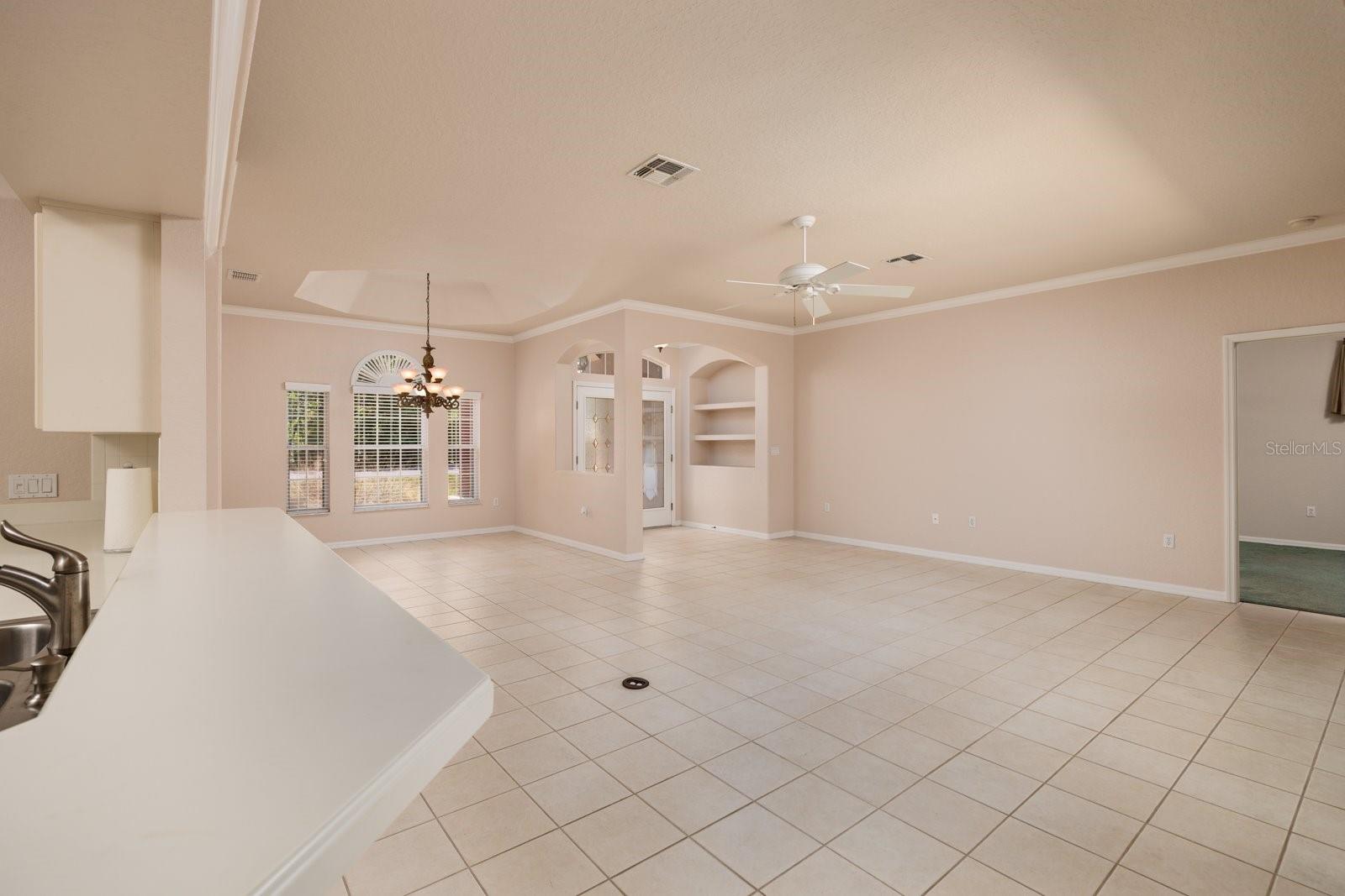 Listing photo id 8 for 16 Dahoon Court N
