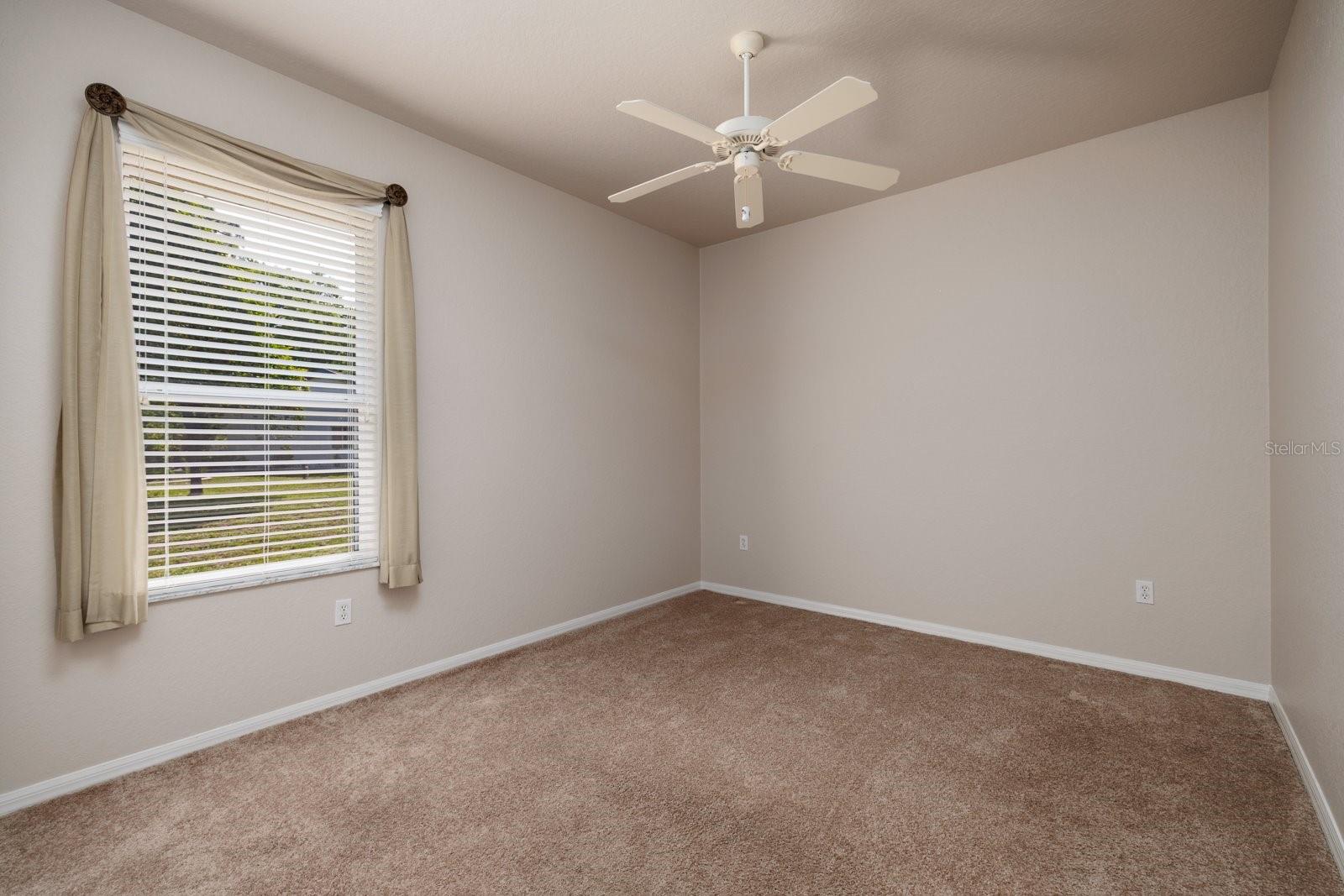 Listing photo id 18 for 16 Dahoon Court N