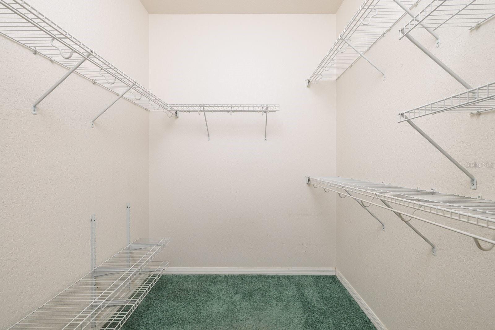 Listing photo id 19 for 16 Dahoon Court N