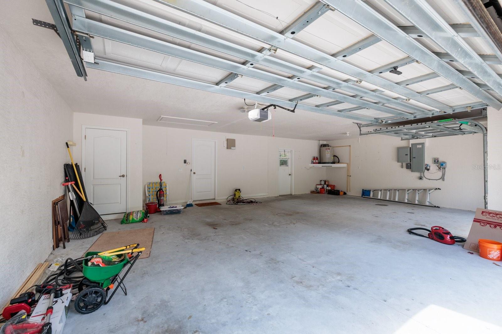 Listing photo id 23 for 16 Dahoon Court N
