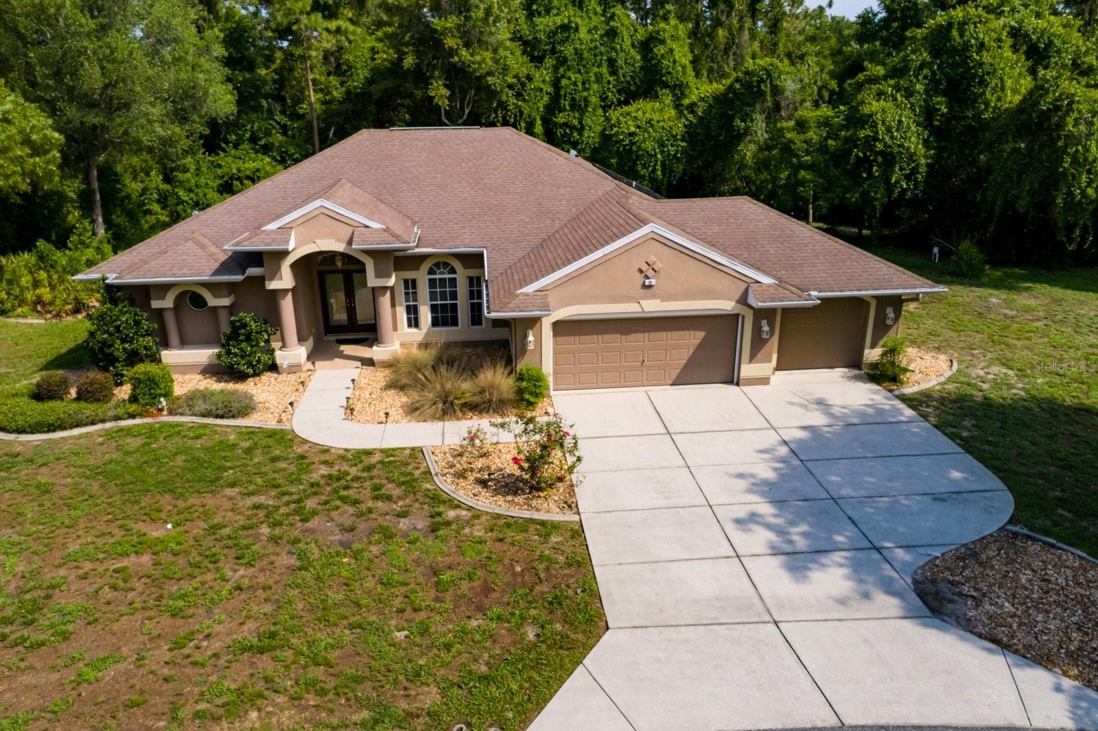 Listing photo id 24 for 16 Dahoon Court N